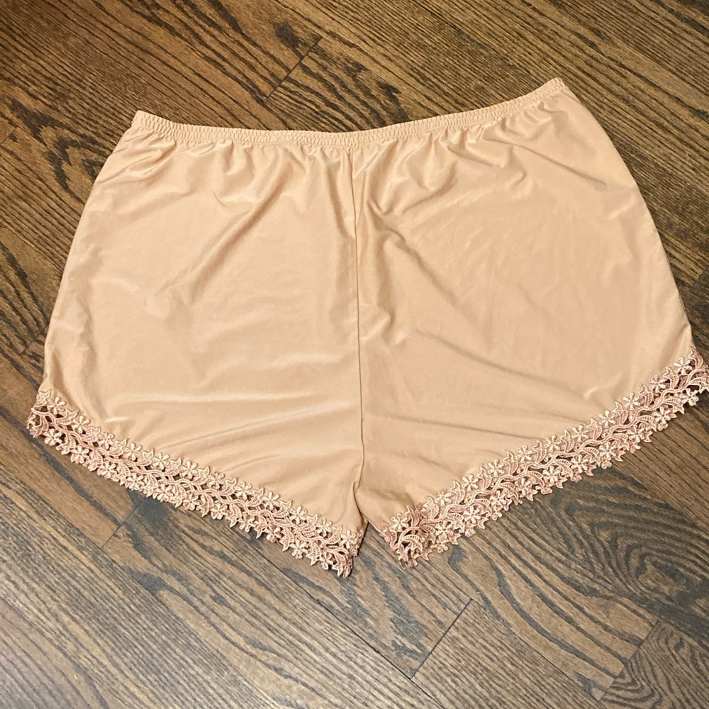 ❤️ 2 for $10 ❤️ Tan Lace Trim Sleep Shorts Women's